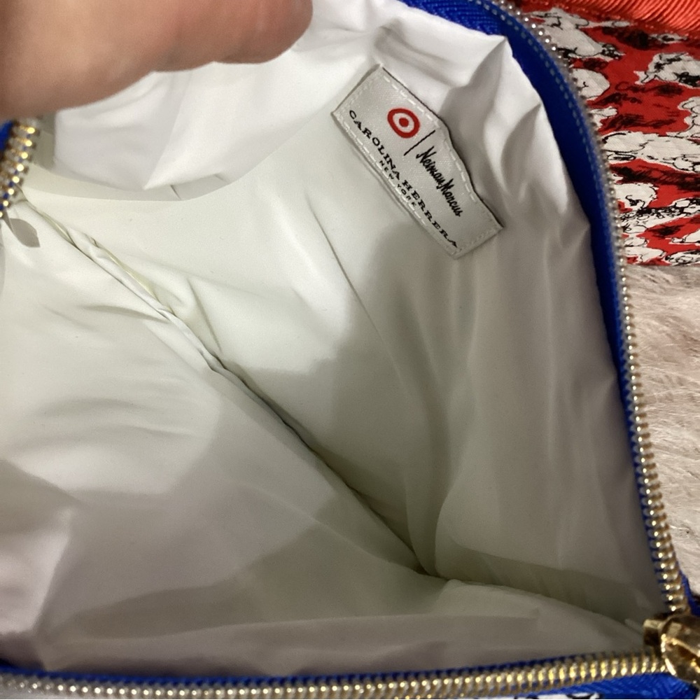 SOLD…….NWOT Nieman Marcus/ Target/ Carolina Herrera 3pc Quilted Travel Bags - Picture 4 of 15